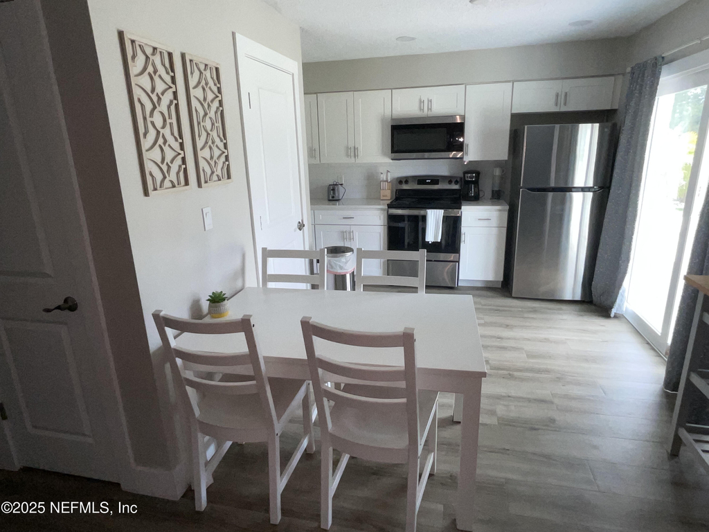 318 Arricola Avenue - Photo 16