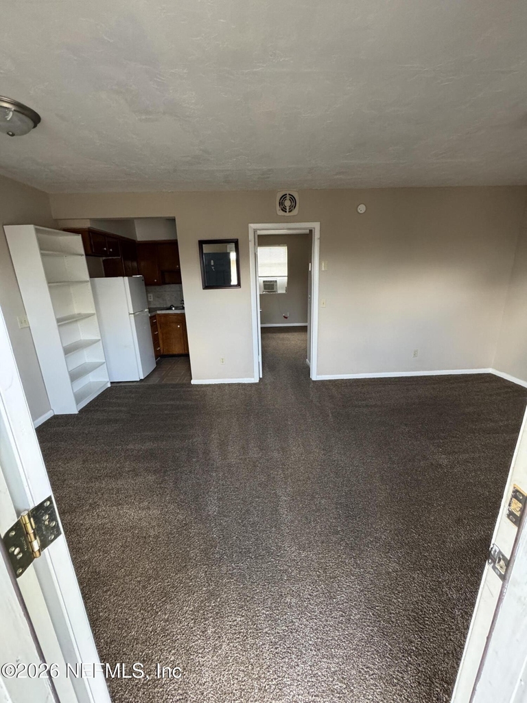 916 Children Way - Photo 7