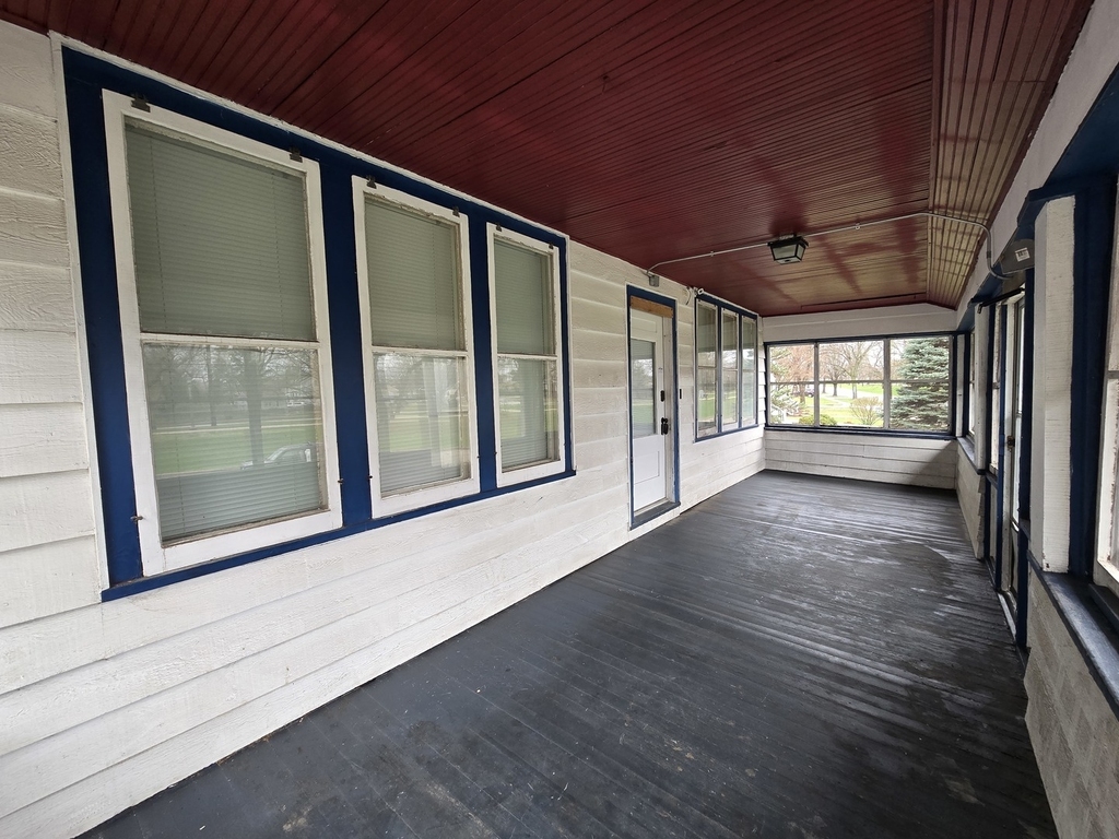 249 E Park Boulevard - Photo 3