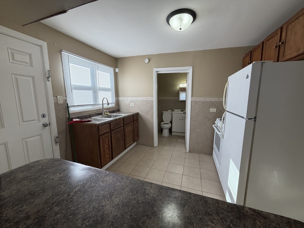 16130 Justine Street - Photo 1