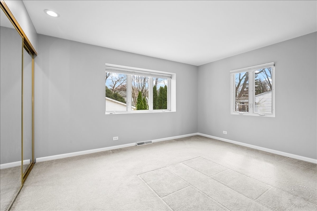 1120 N Brainard Street - Photo 9