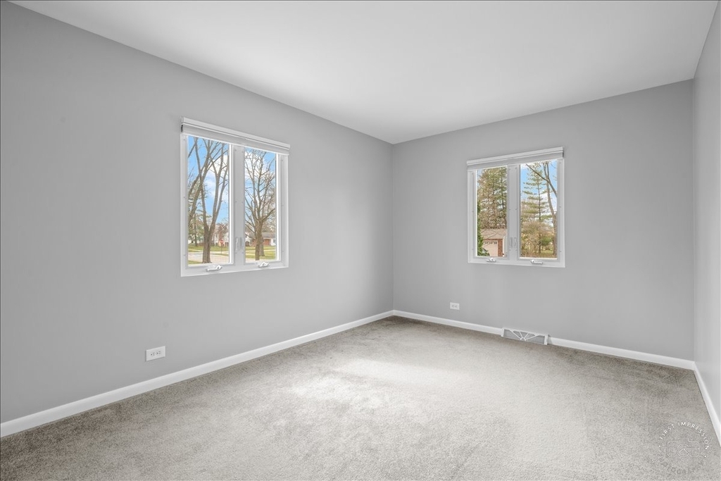 1120 N Brainard Street - Photo 8