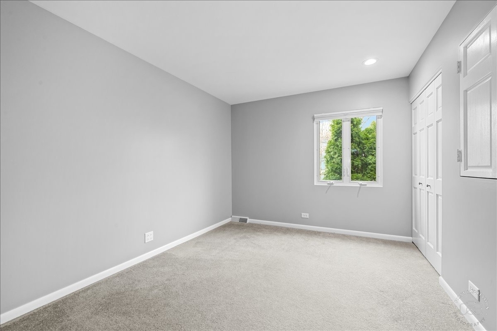 1120 N Brainard Street - Photo 11