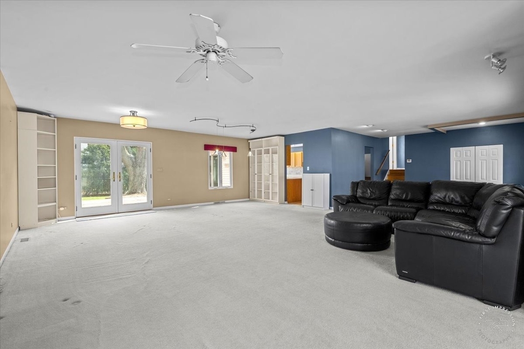 1120 N Brainard Street - Photo 5