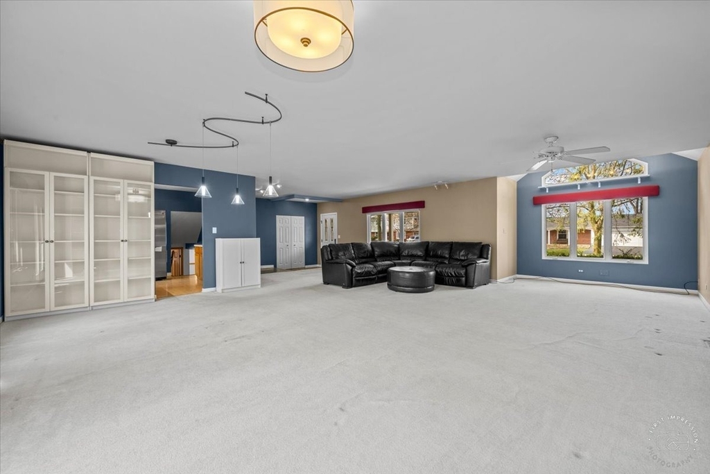 1120 N Brainard Street - Photo 4