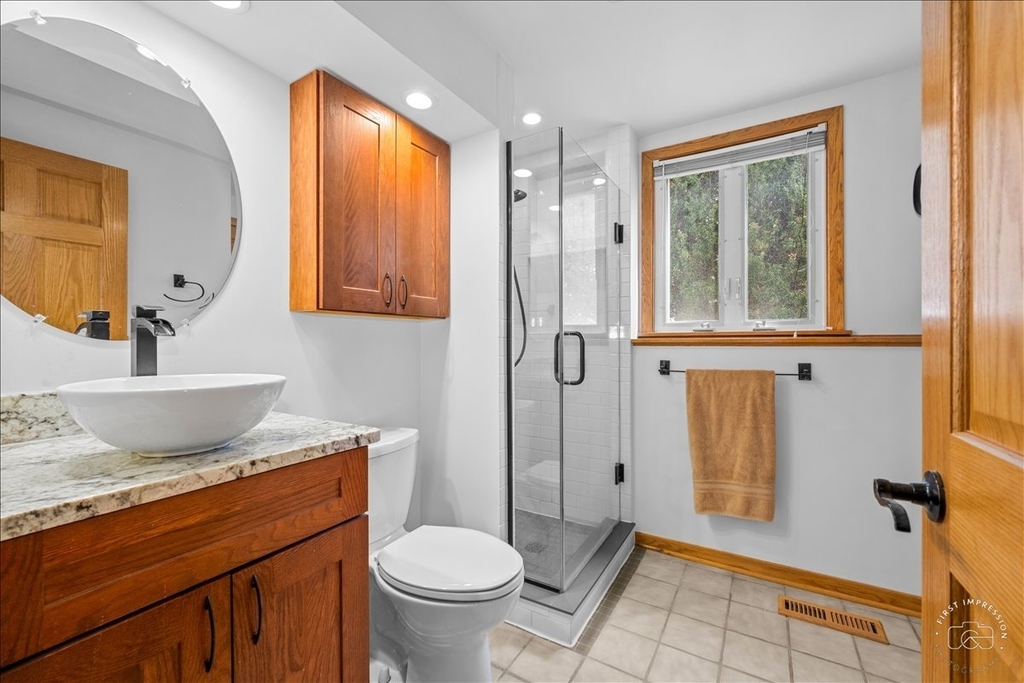 1120 N Brainard Street - Photo 10