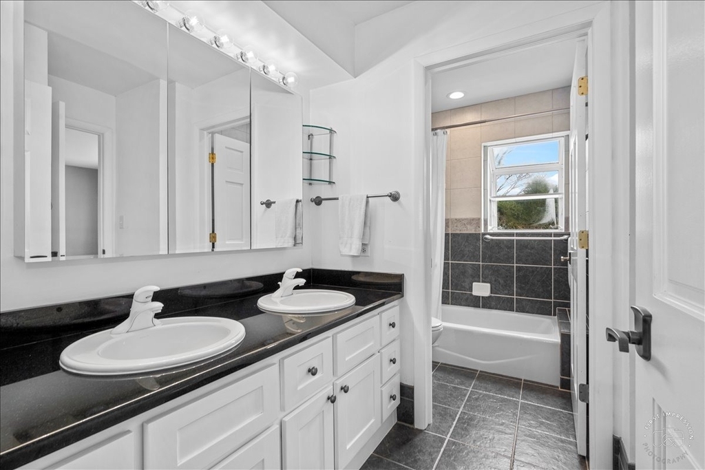 1120 N Brainard Street - Photo 7