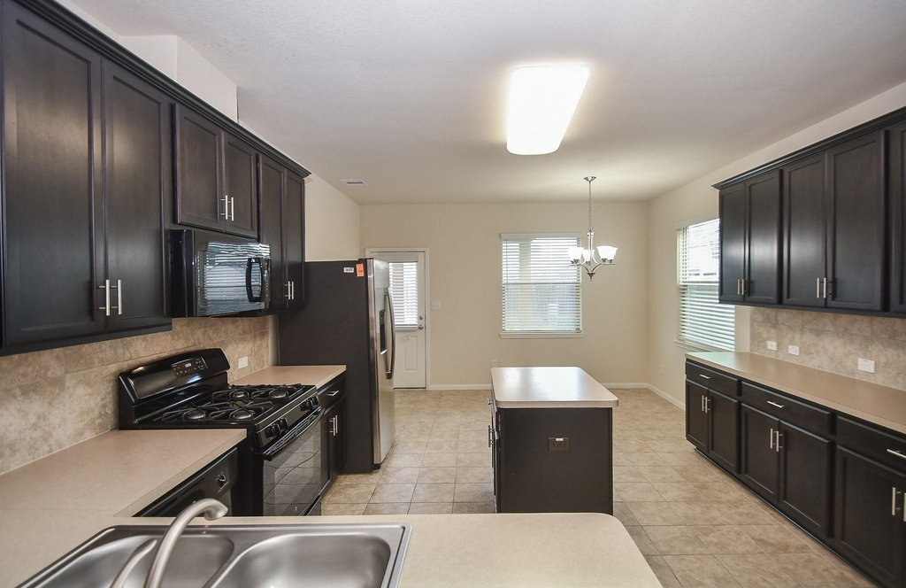 2738 Meandering Elm Trail - Photo 11