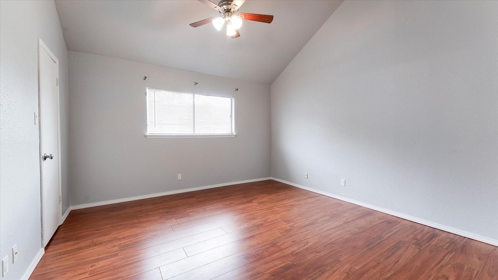 10811 Richmond Avenue Avenue - Photo 8