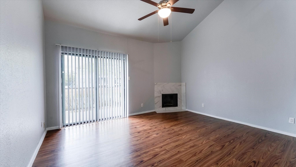 10811 Richmond Avenue Avenue - Photo 6