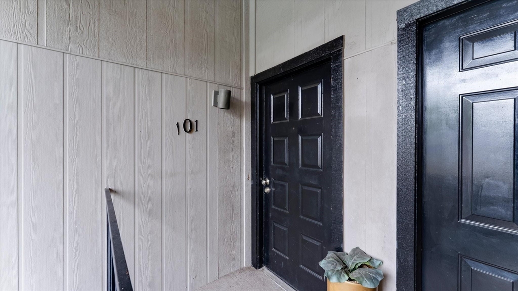 10811 Richmond Avenue Avenue - Photo 0