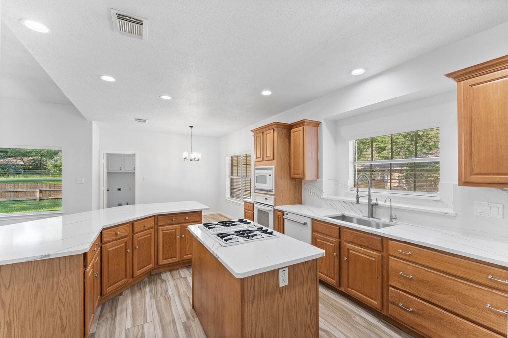 2333 Stableridge Drive - Photo 9
