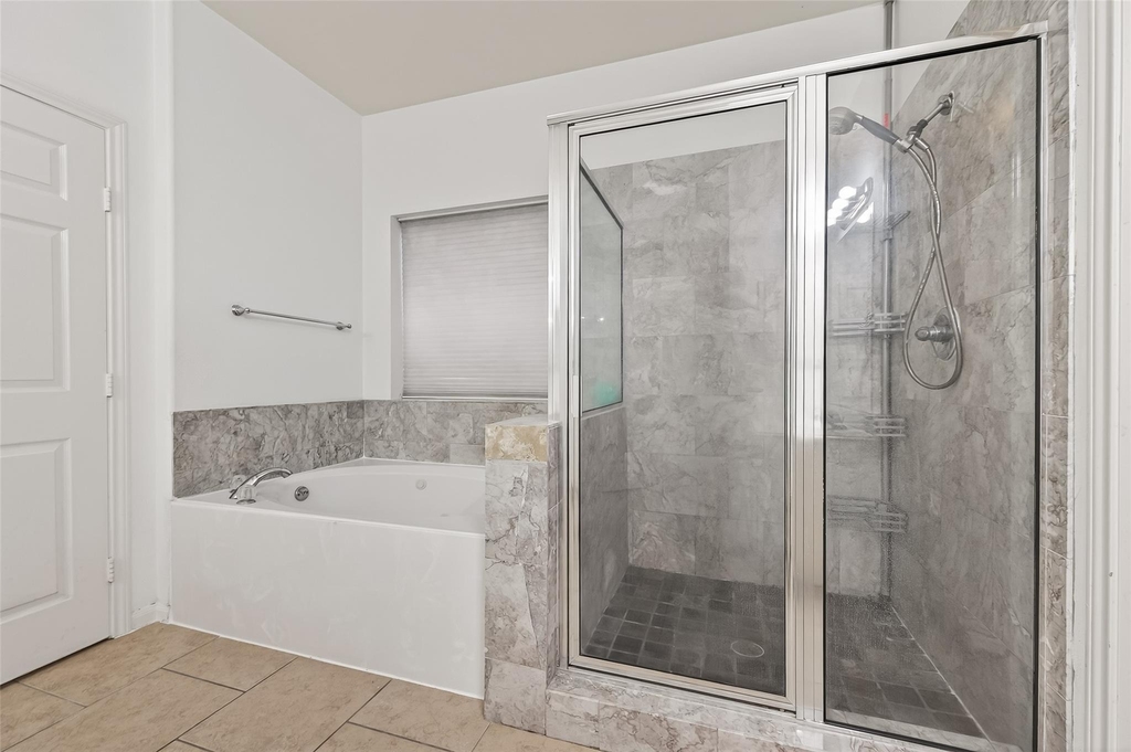 14914 W Bend Dr - Photo 19