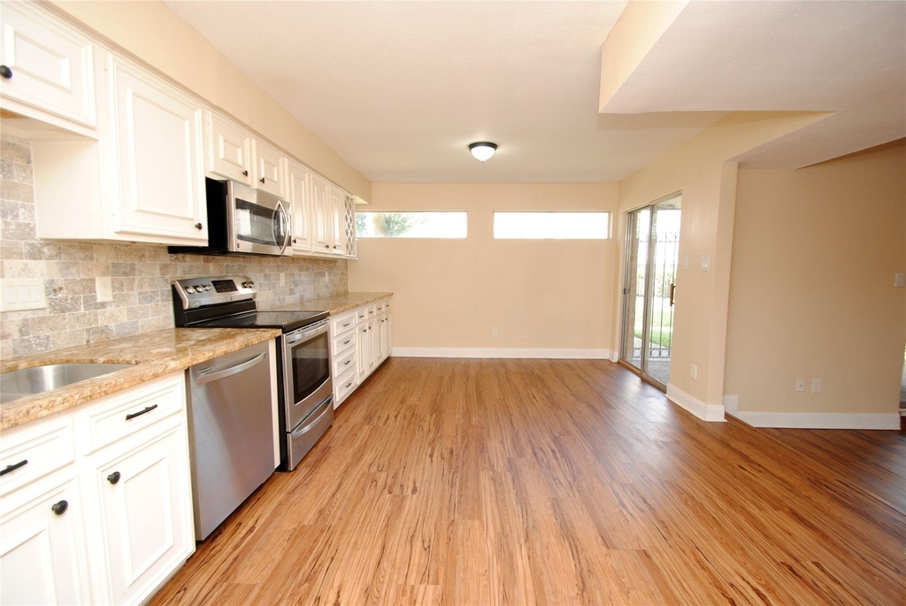 738 Country Place Drive Drive - Photo 17