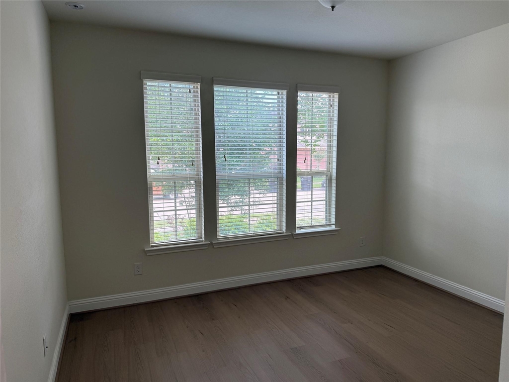 6802 Tiger Trail - Photo 3