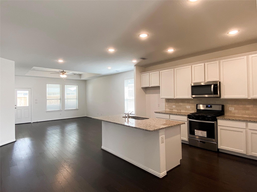 31302 Whitfield Court - Photo 7