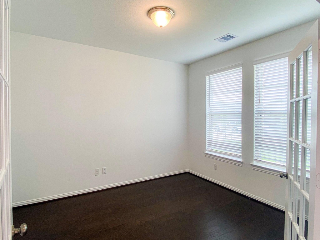 31302 Whitfield Court - Photo 3