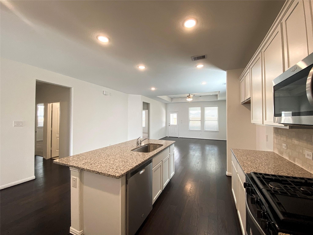 31302 Whitfield Court - Photo 6