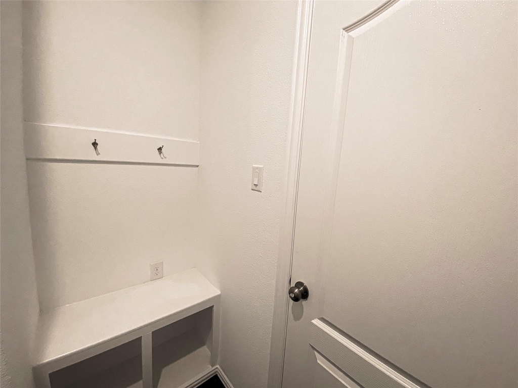 31302 Whitfield Court - Photo 22