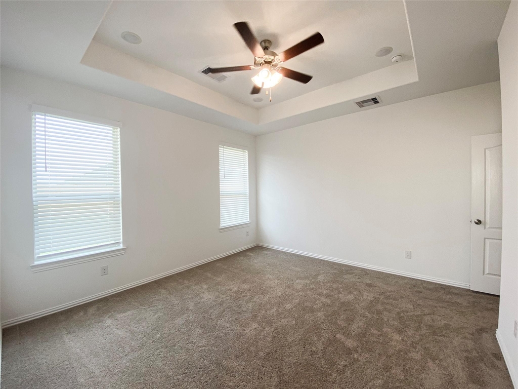 31302 Whitfield Court - Photo 11