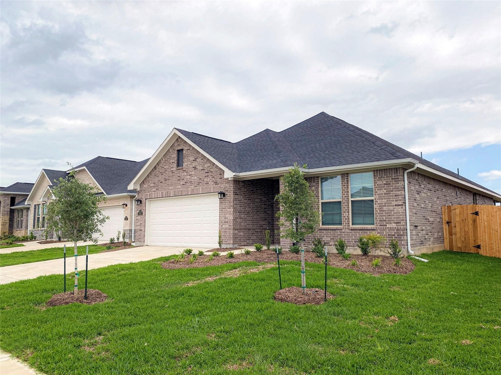 31302 Whitfield Court - Photo 1