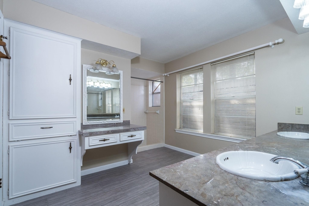 8330 Silver Shadows Lane - Photo 9