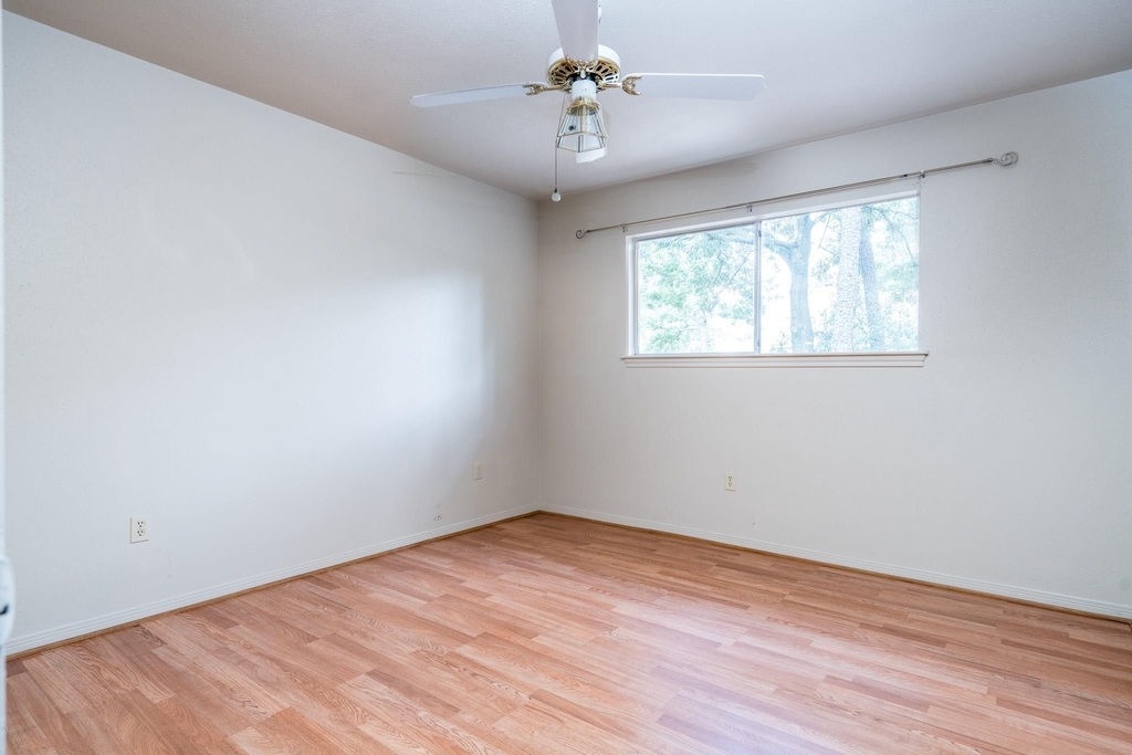 8330 Silver Shadows Lane - Photo 14