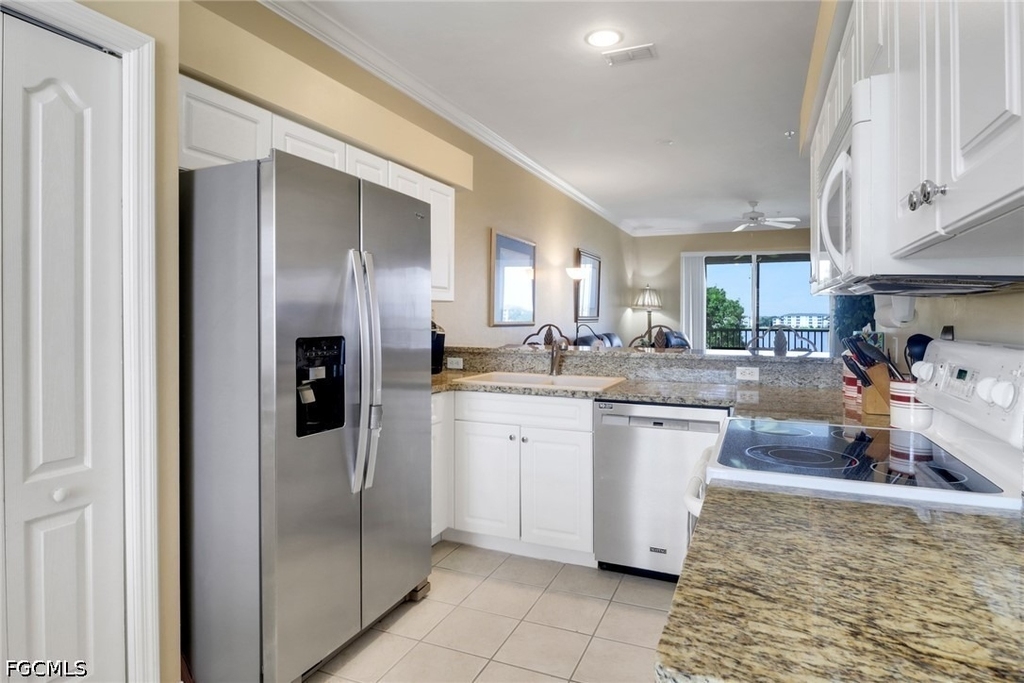 10390 Washingtonia Palm Way - Photo 14