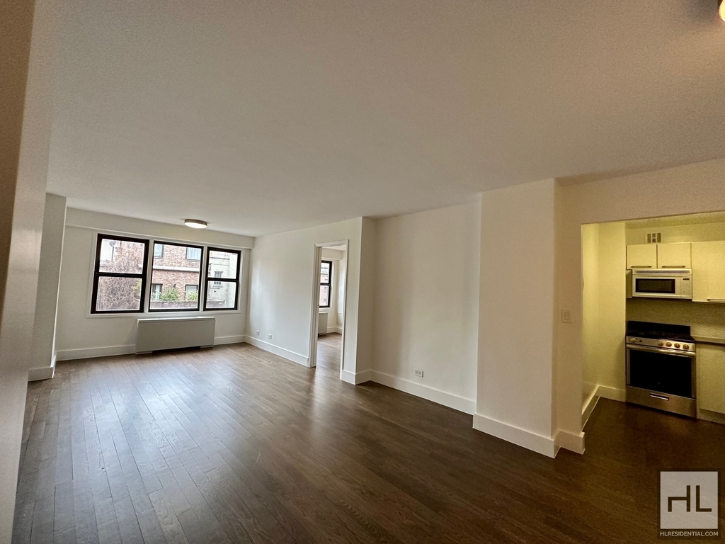 East 63 Street - Photo 1