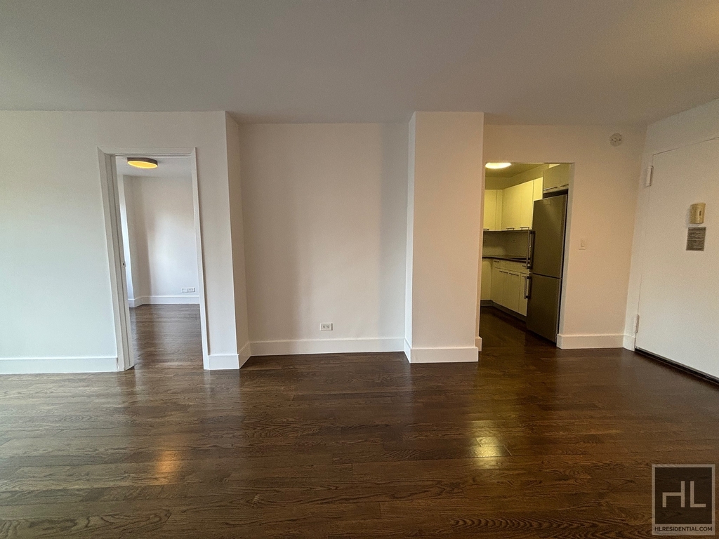 East 63 Street - Photo 6