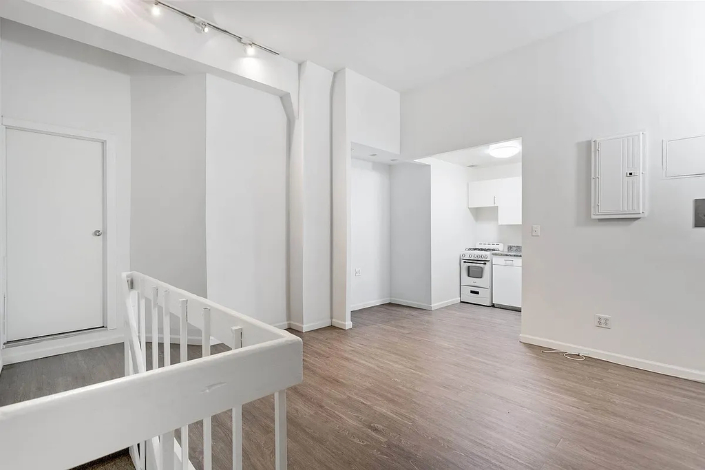 33 Gold Street - Photo 9
