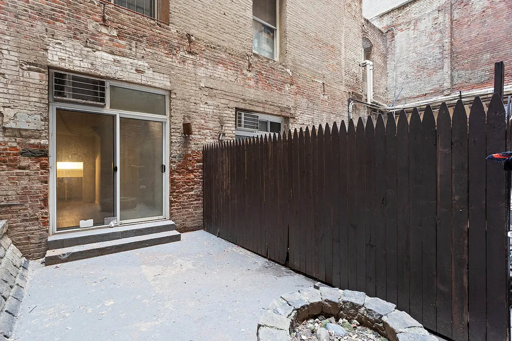 33 Gold Street - Photo 2