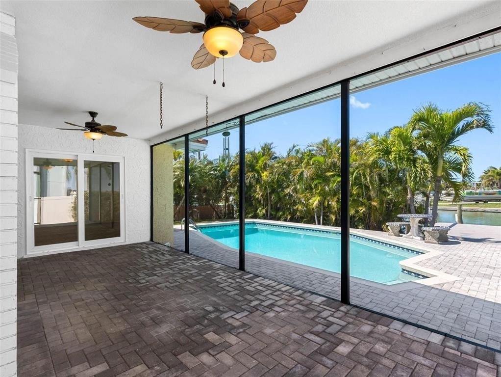 562 Johns Pass Avenue - Photo 36