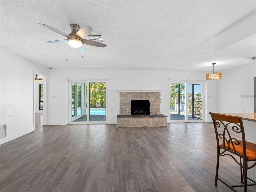 562 Johns Pass Avenue - Photo 16