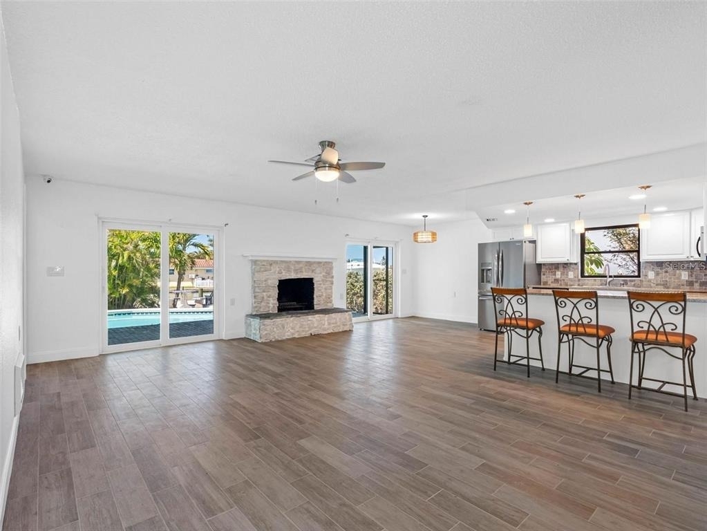 562 Johns Pass Avenue - Photo 14