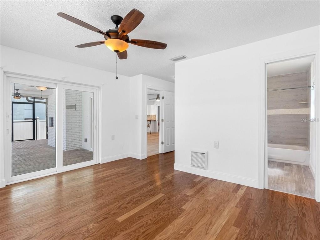 562 Johns Pass Avenue - Photo 28