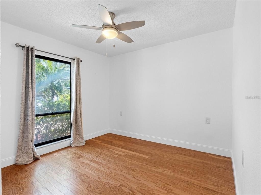 562 Johns Pass Avenue - Photo 21