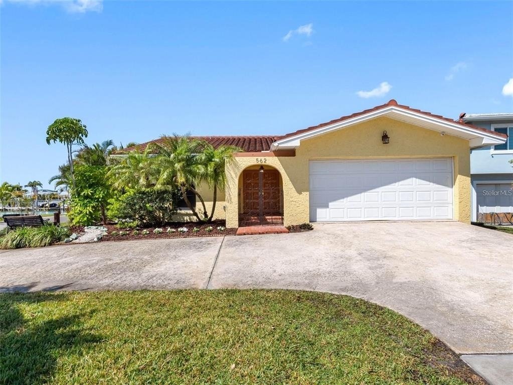562 Johns Pass Avenue - Photo 10