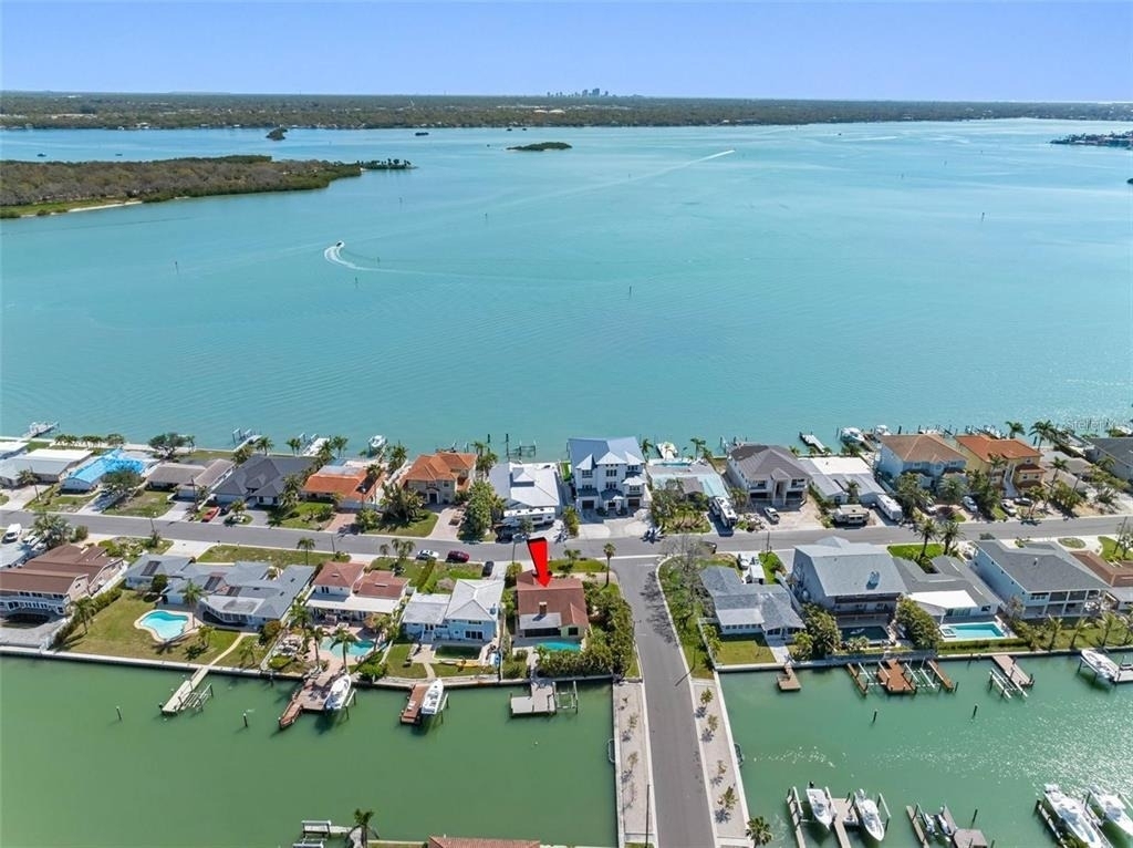 562 Johns Pass Avenue - Photo 2
