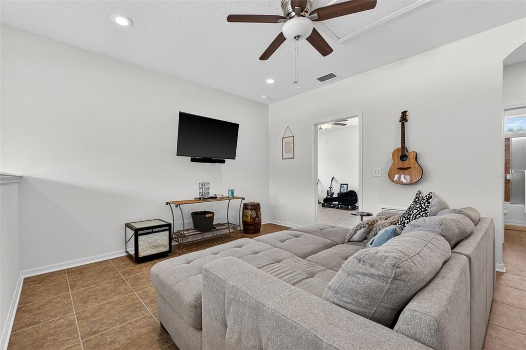 3204 W Marlin Avenue - Photo 1