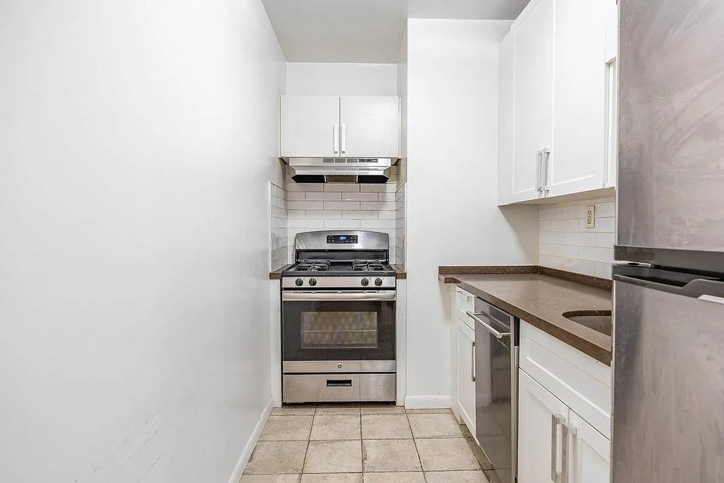 106 Fulton Street - Photo 2