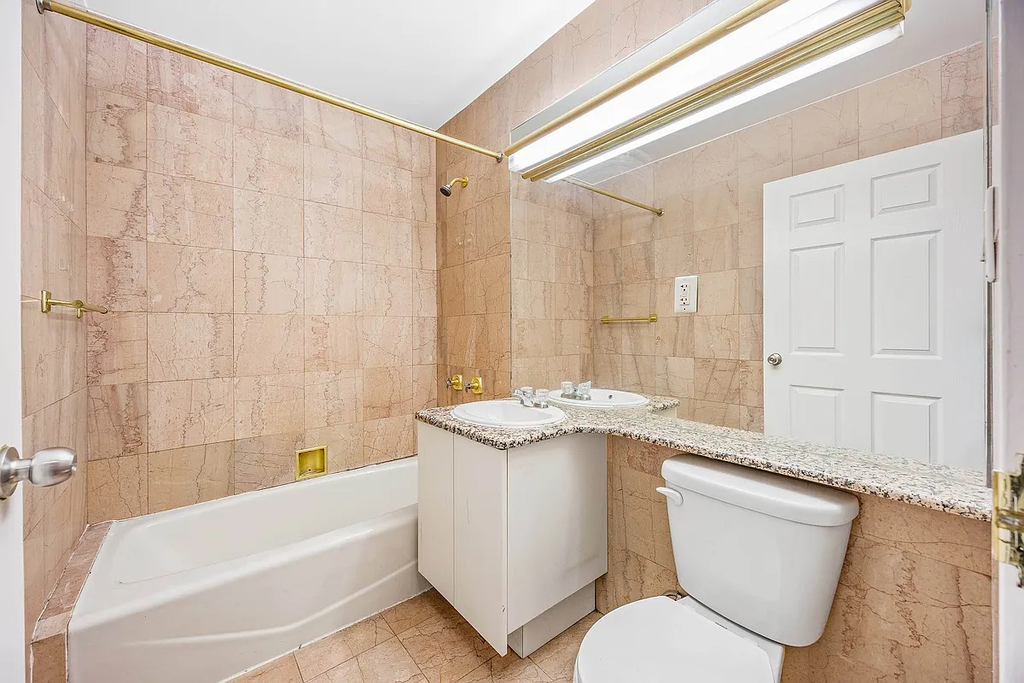 106 Fulton Street - Photo 4