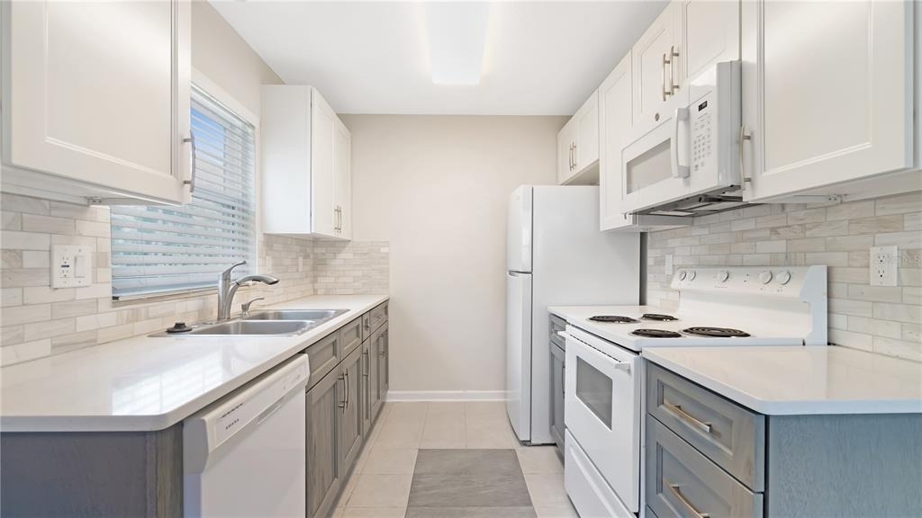 840 Center Avenue - Photo 8