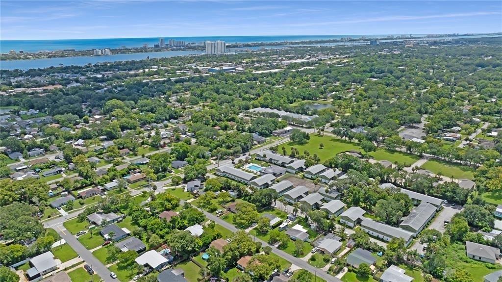 840 Center Avenue - Photo 3