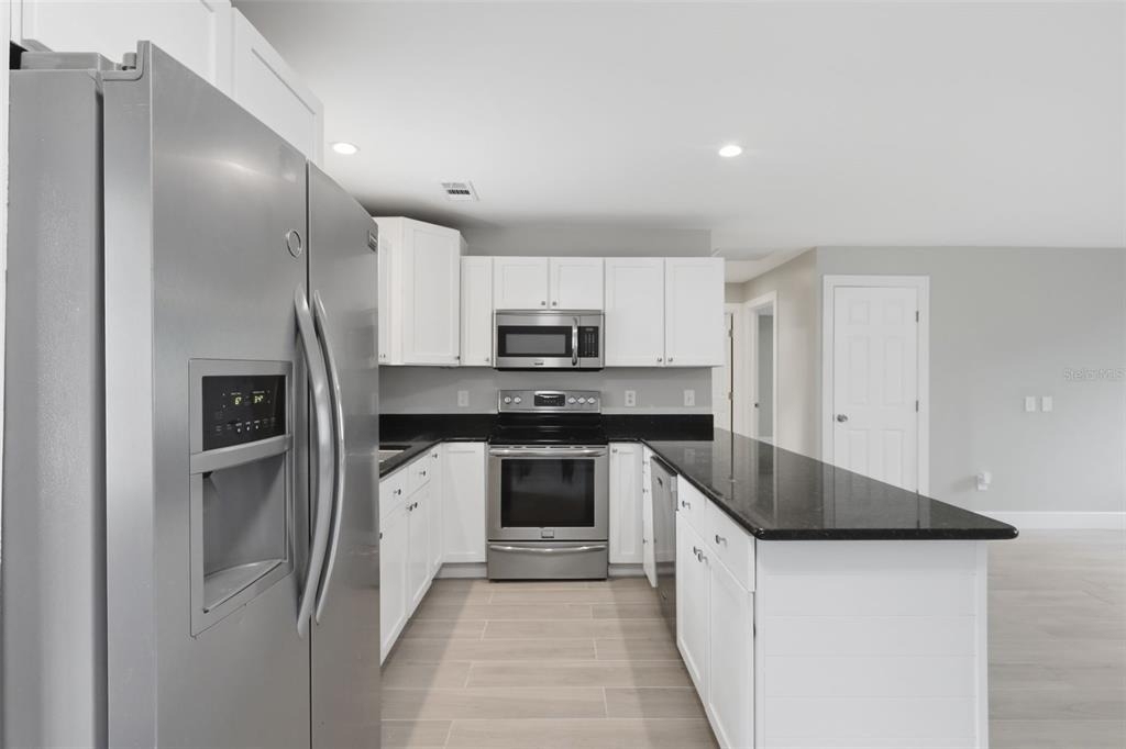 550 E Minnesota Avenue - Photo 34