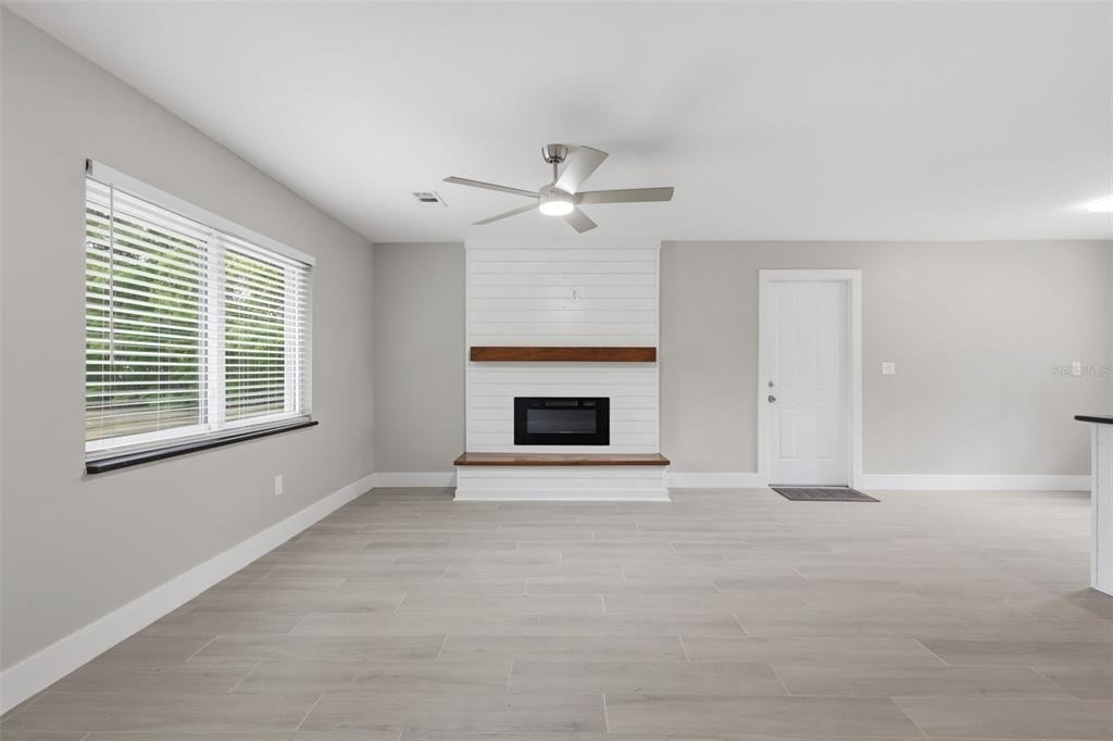 550 E Minnesota Avenue - Photo 27
