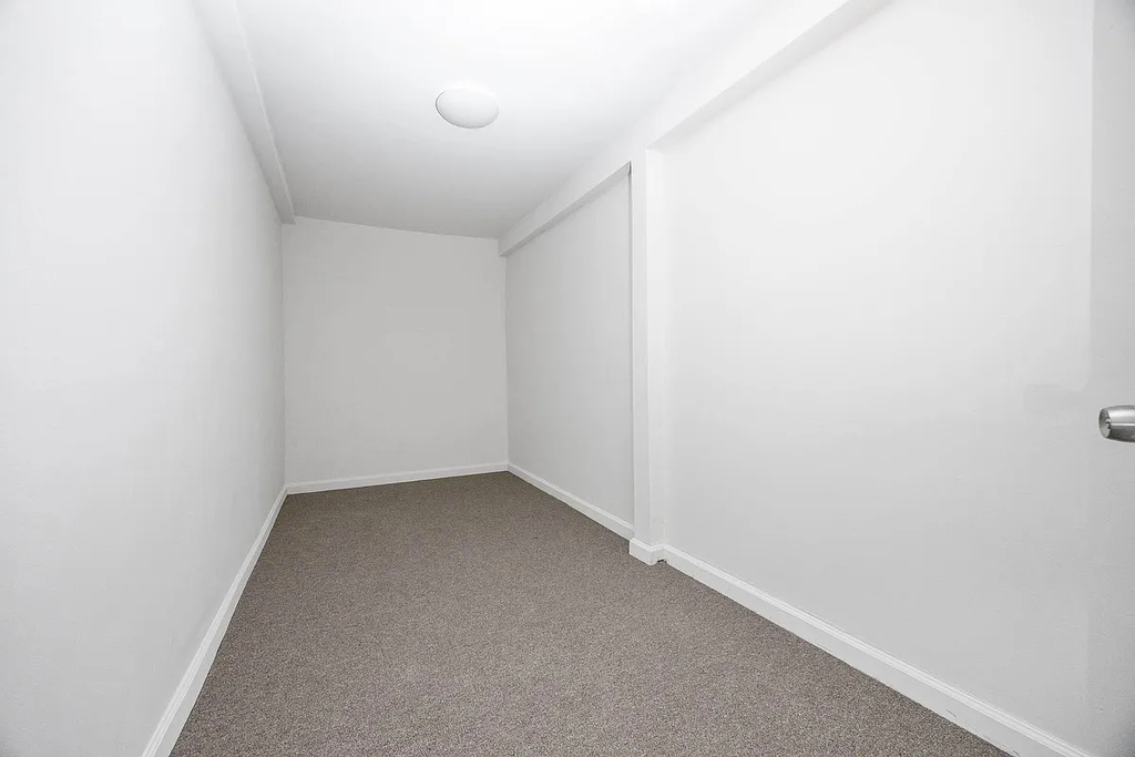 33 Gold Street - Photo 2