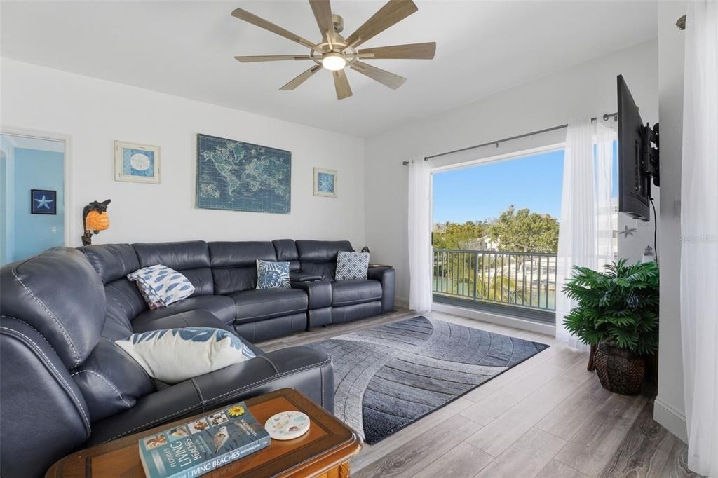 220 Mockingbird Street - Photo 17