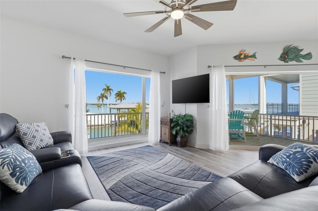 220 Mockingbird Street - Photo 18