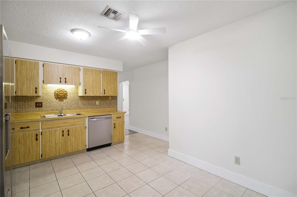 1028 Lillian Street - Photo 15